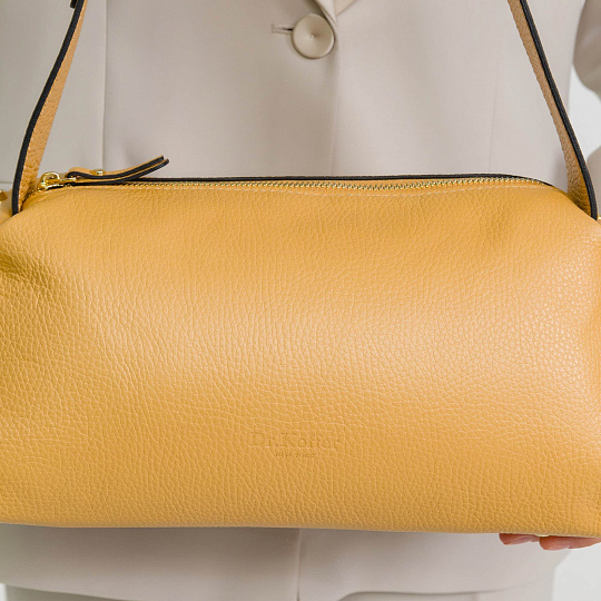 Женская сумка Dr. Koffer из натуральной кожи оранжевая