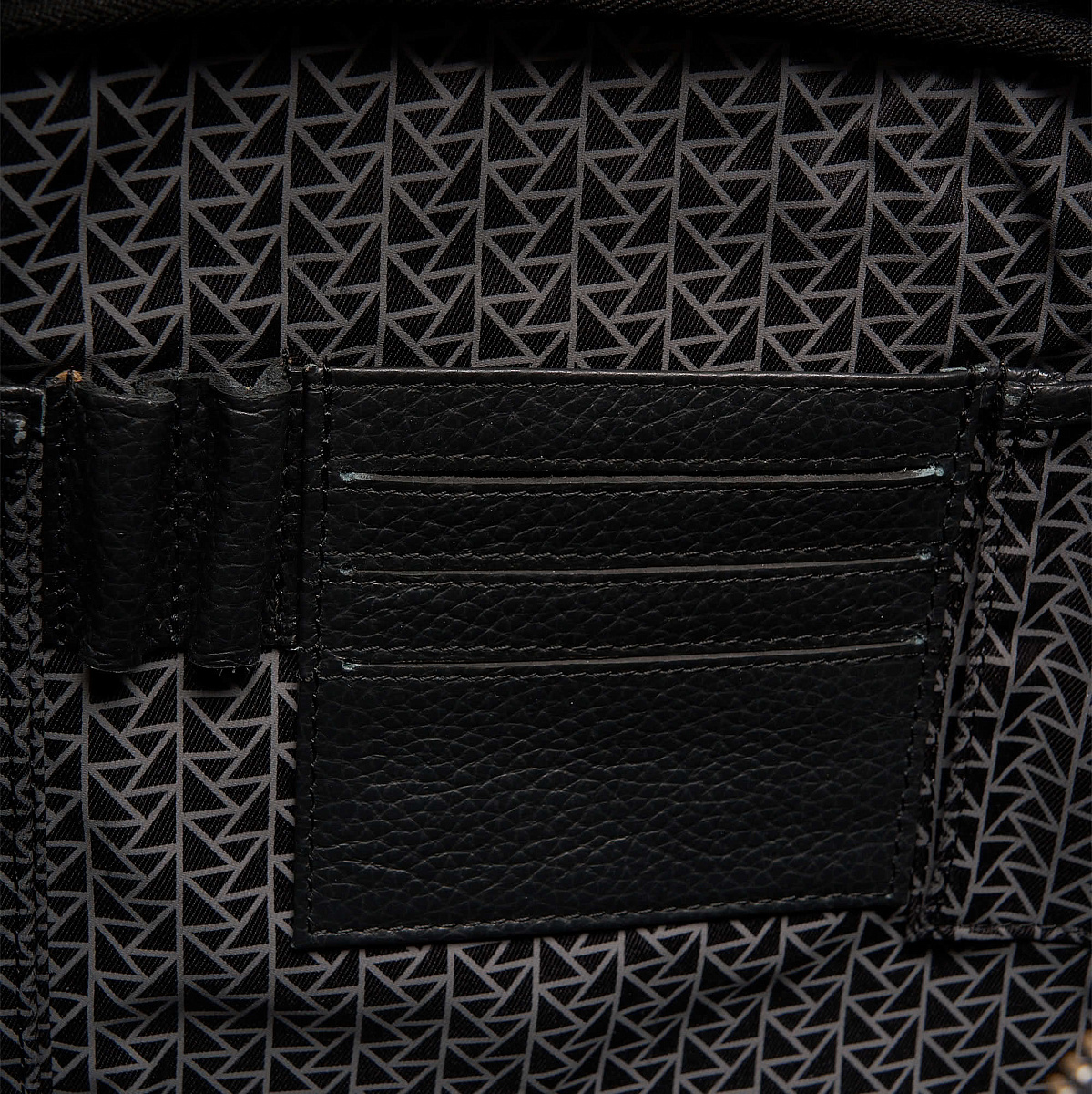 Деловая сумка Dr.Koffer из натуральной кожи черная