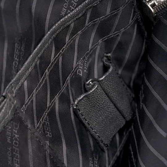 Сумка через плечо Dr.Koffer из натуральной кожи черная