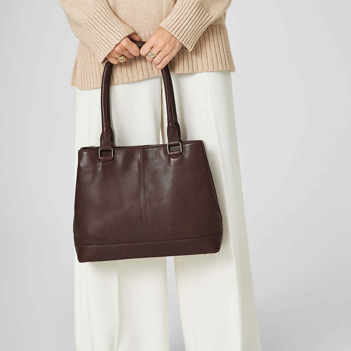 Женская сумка Dr.Koffer из натуральной кожи коричневая