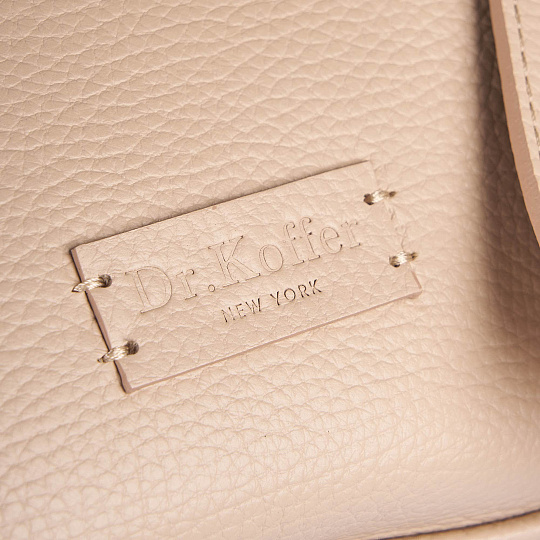 Женская сумка Dr. Koffer из натуральной кожи бежевая