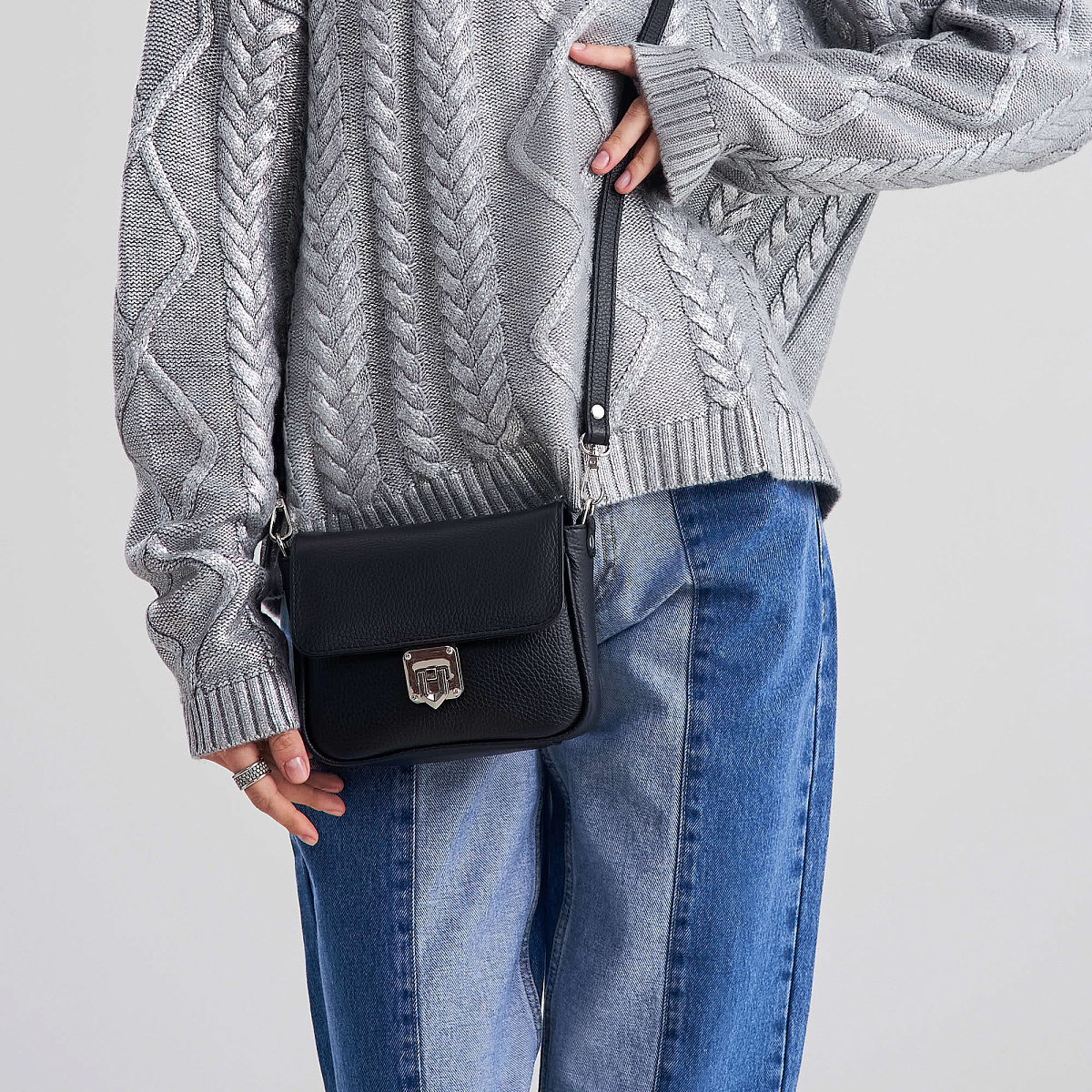 Женская сумка Dr. Koffer из натуральной кожи черная