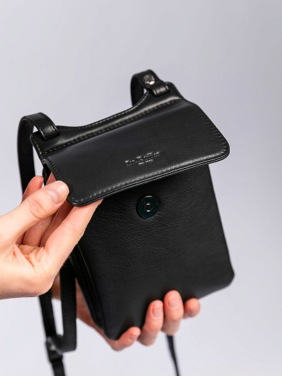 Сумка через плечо Dr.Koffer из натуральной кожи черная