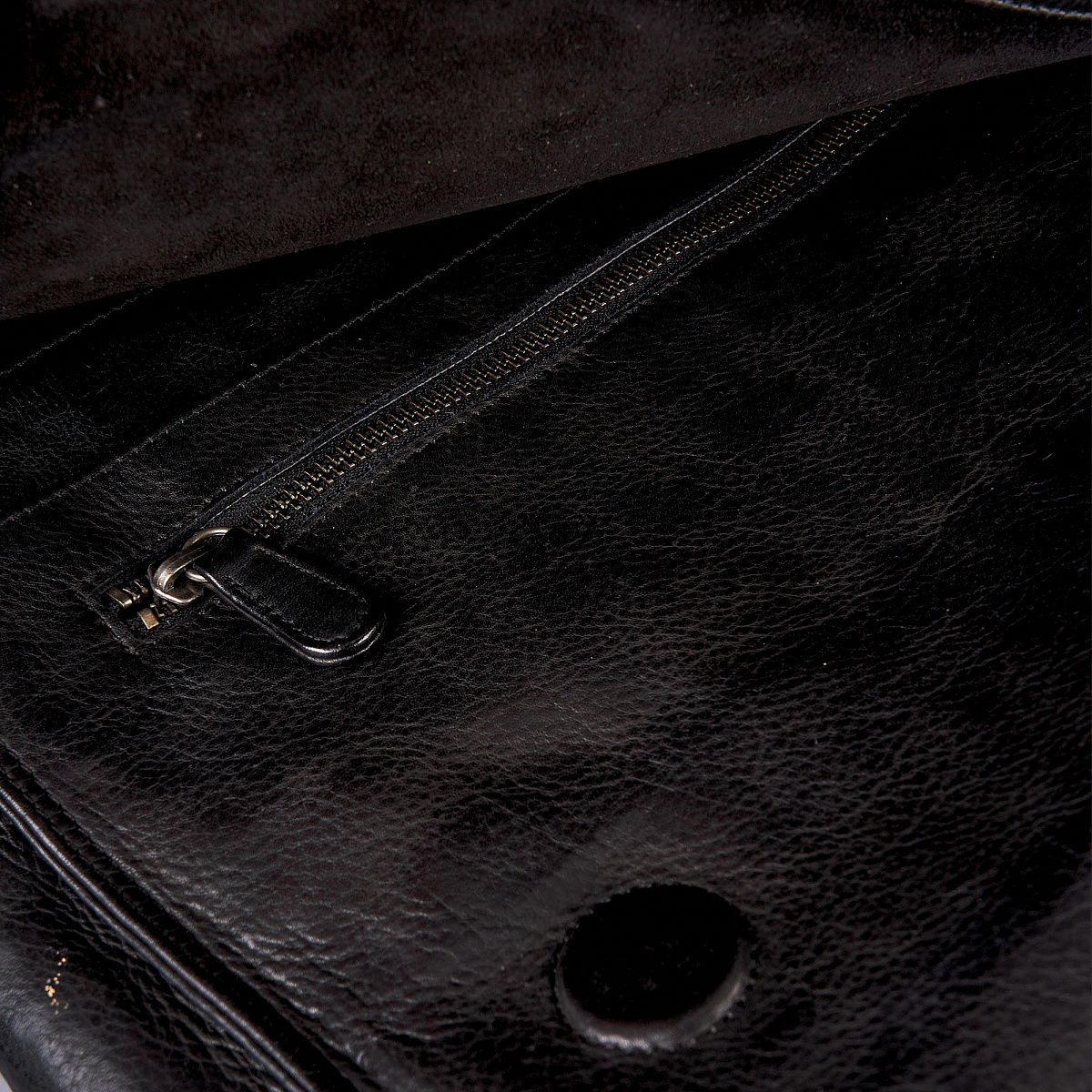 Сумка через плечо Dr.Koffer из натуральной кожи черная