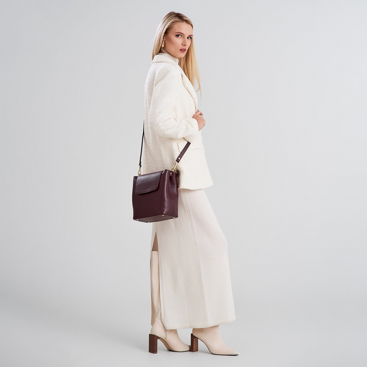 Женская сумка  Dr. Koffer из натуральной кожи бордовая