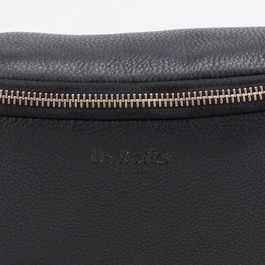 Сумка на пояс Dr. Koffer из натуральной кожи черная