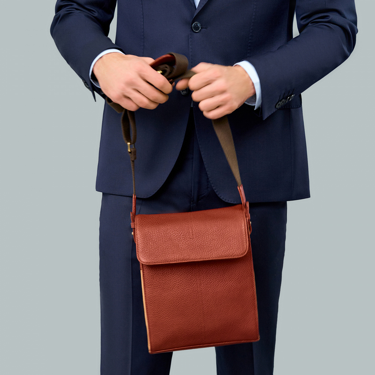 Сумка через плечо Dr.Koffer из натуральной кожи коричневая