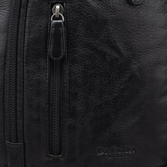 Рюкзак Dr.Koffer из натуральной кожи черный