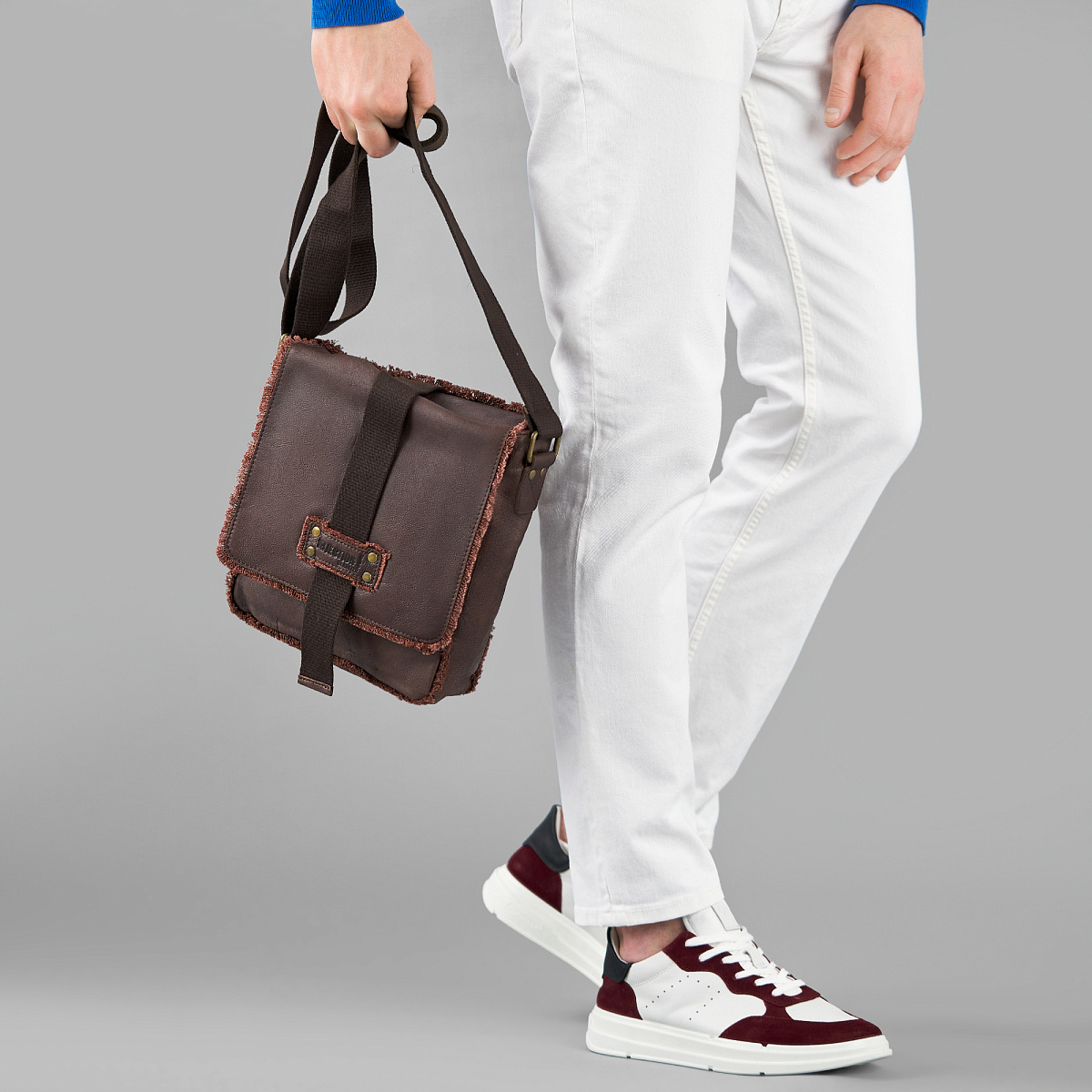 Сумка через плечо Dr.Koffer из натуральной кожи коричневая