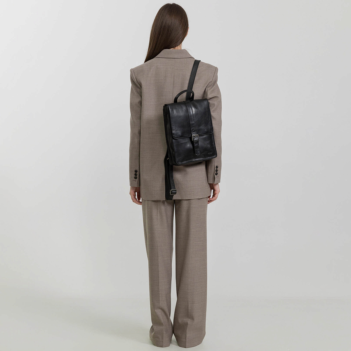 Рюкзак Dr.Koffer из натуральной кожи черный