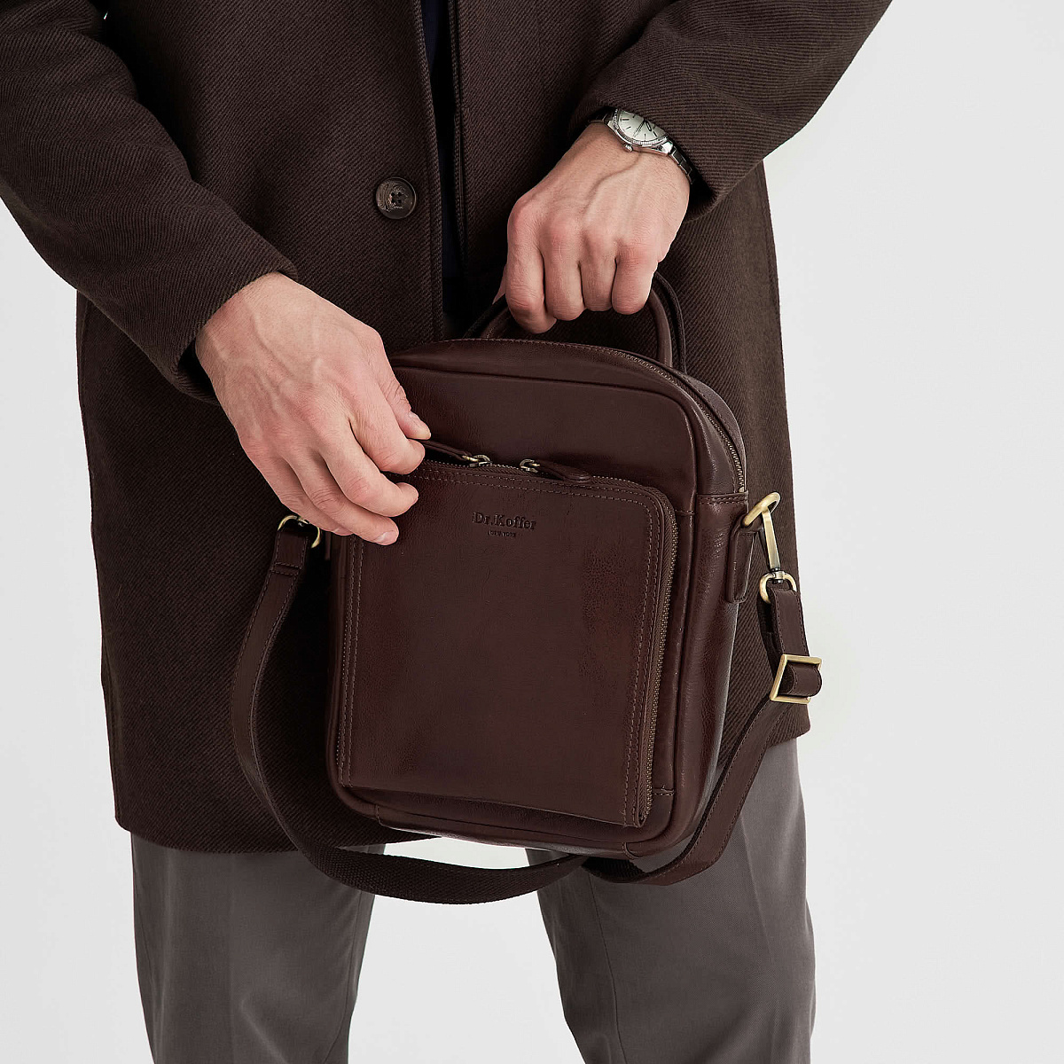 Сумка через плечо Dr.Koffer из натуральной кожи коричневая