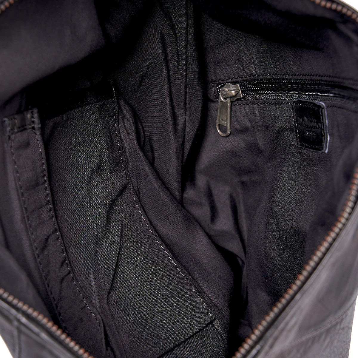 Рюкзак Dr.Koffer из натуральной кожи черный