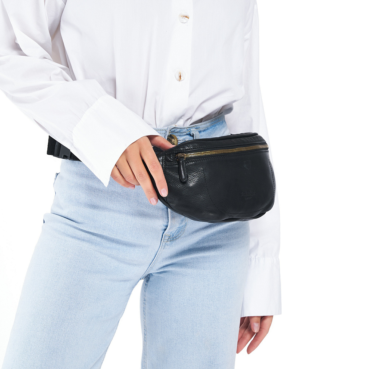 Сумка на пояс Dr.Koffer из натуральной кожи черная