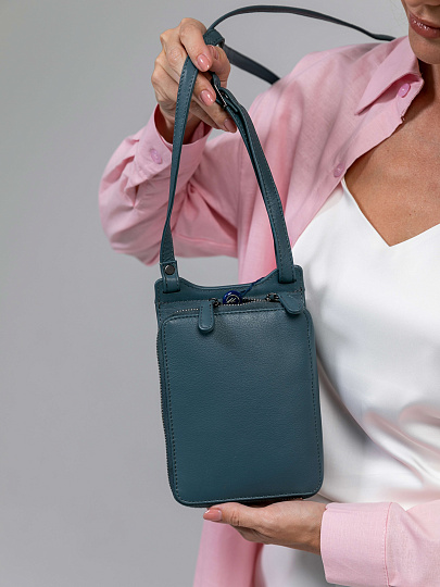 Сумка через плечо Dr.Koffer из натуральной кожи голубая