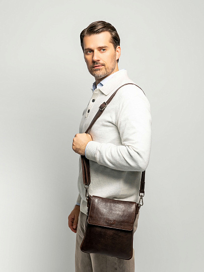 Сумка через плечо Dr.Koffer из натуральной кожи коричневая