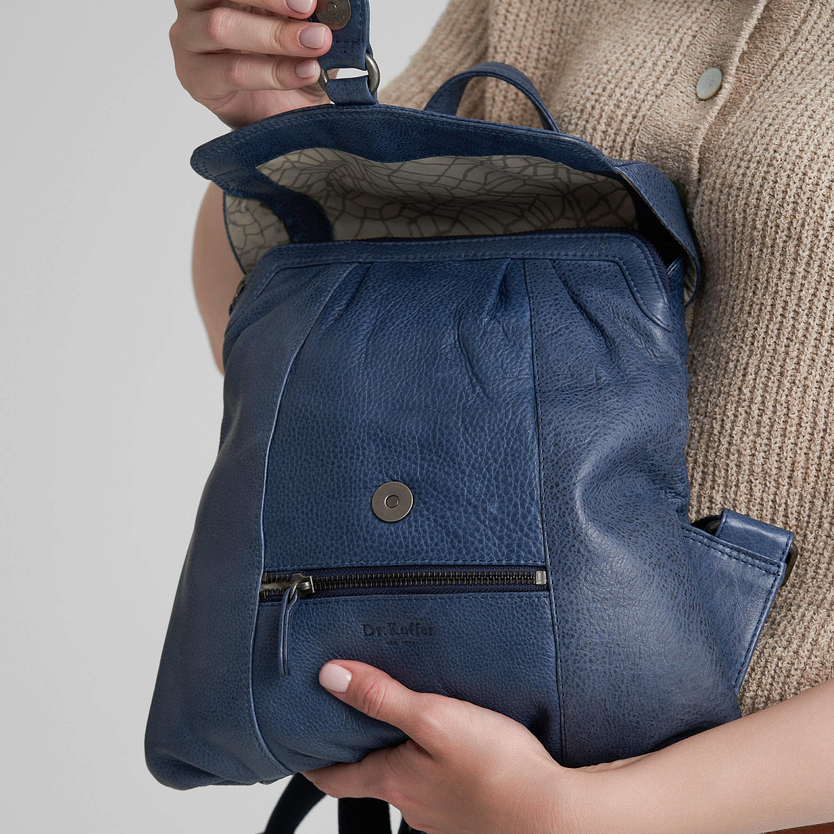 Рюкзак Dr.Koffer из натуральной кожи синий