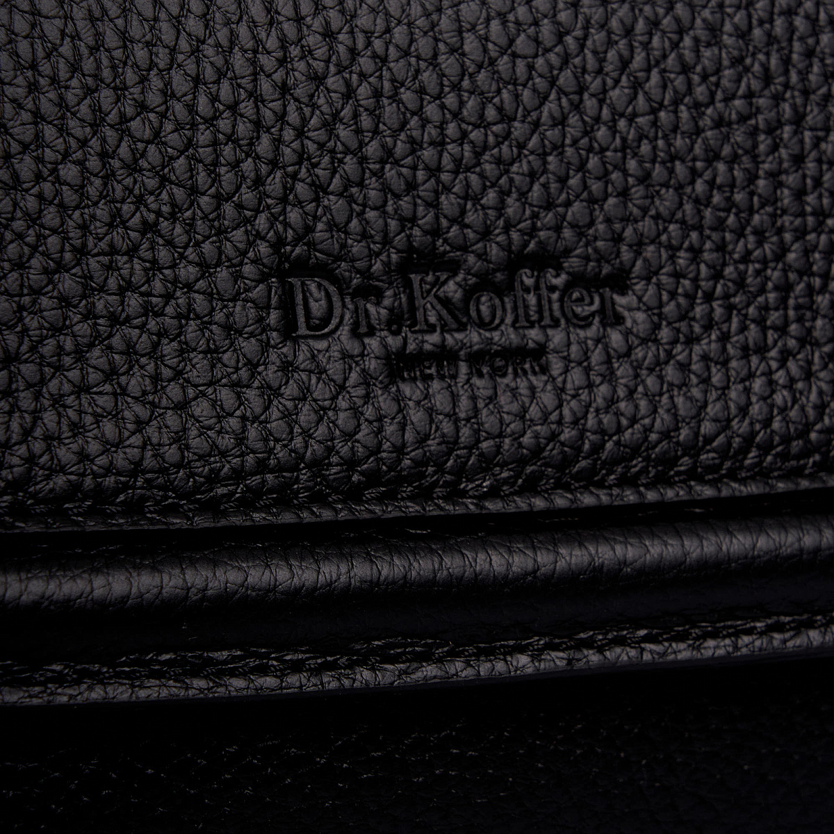 Женская сумка Dr. Koffer из натуральной кожи черная