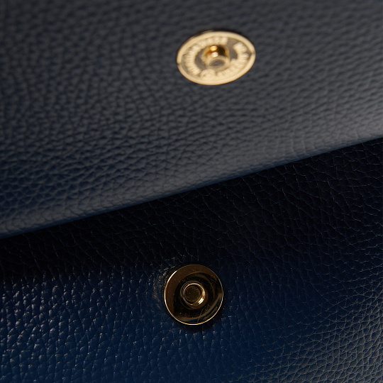 Женская сумка  Dr. Koffer из натуральной кожи фиолетовая