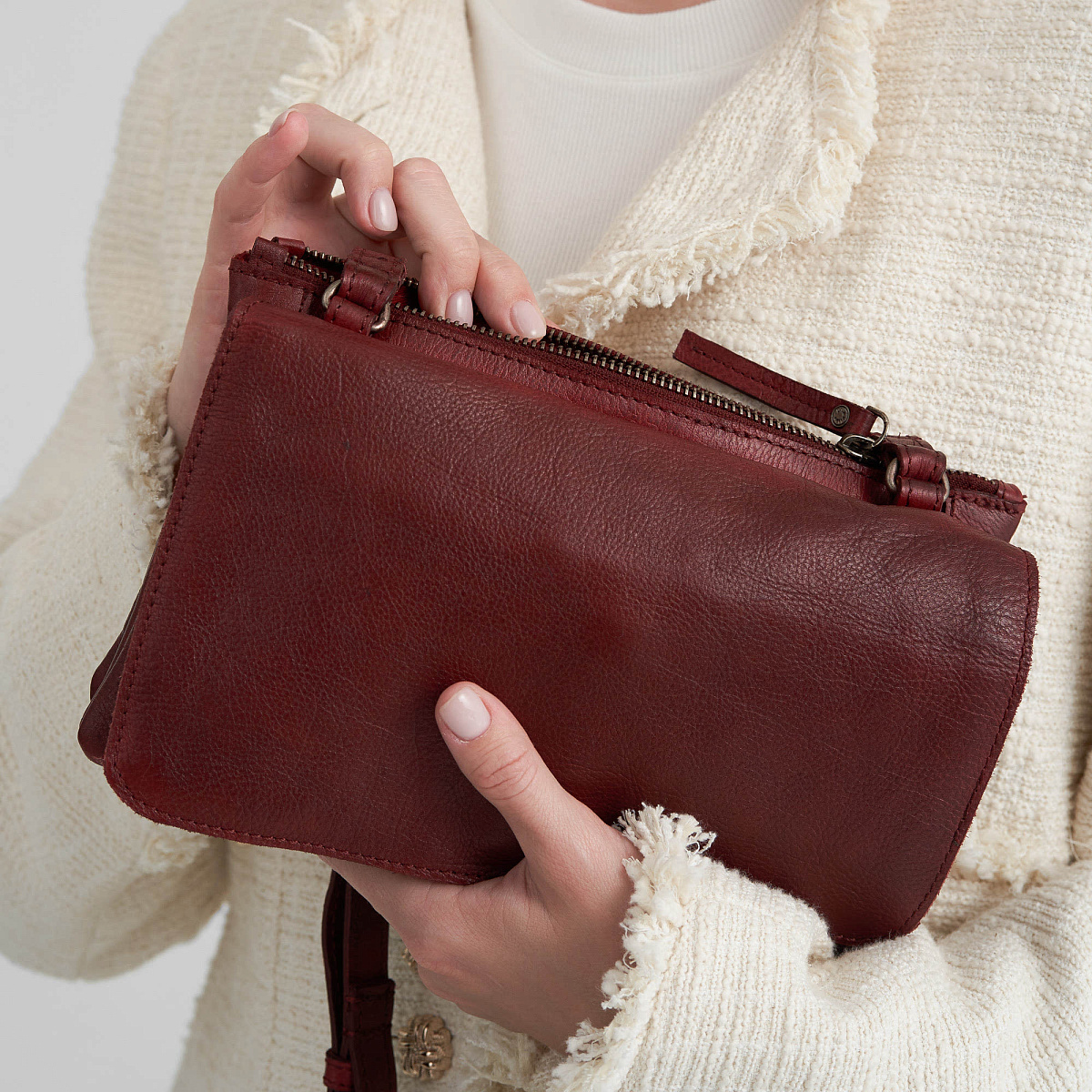 Женская сумка Dr. Koffer из натуральной кожи бордовая