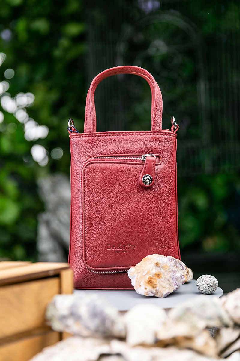 Сумка через плечо Dr.Koffer из натуральной кожи бордовая
