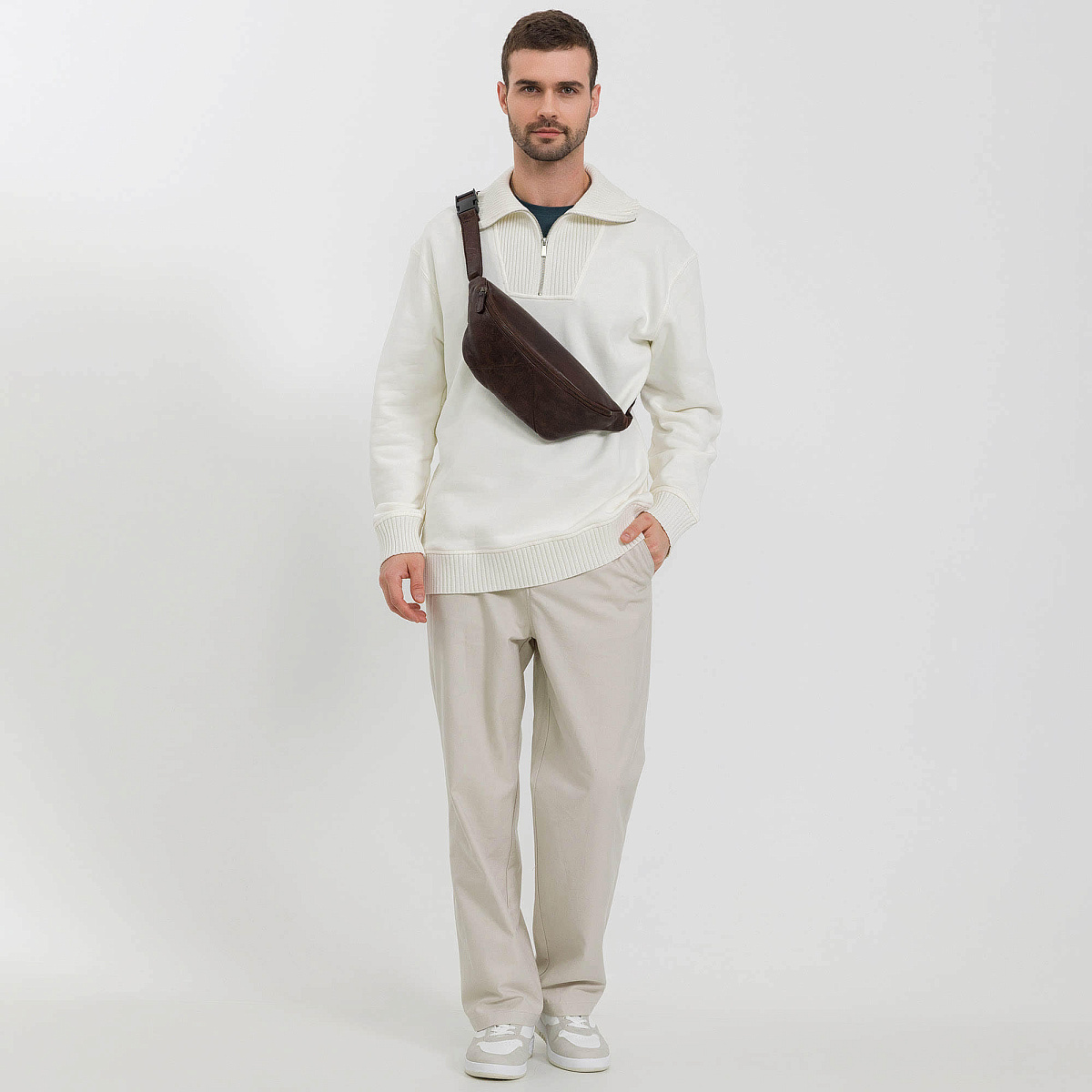 Сумка на пояс Dr. Koffer из натуральной кожи коричневая