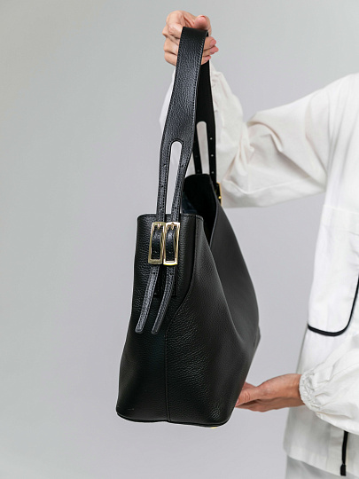 Женская сумка Dr.Koffer из натуральной кожи черная