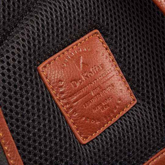 Рюкзак Dr.Koffer из натуральной кожи черный