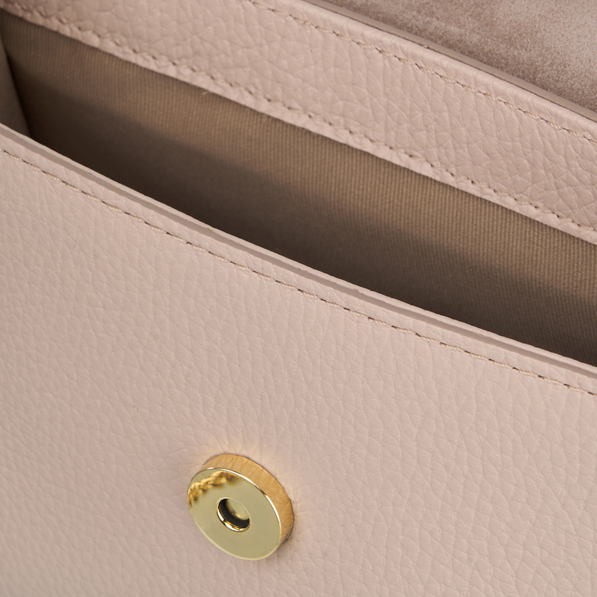 Женская сумка Dr. Koffer из натуральной кожи бежевая