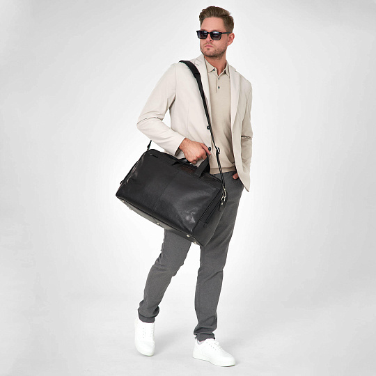 Сумка дорожная Dr.Koffer из натуральной кожи черная