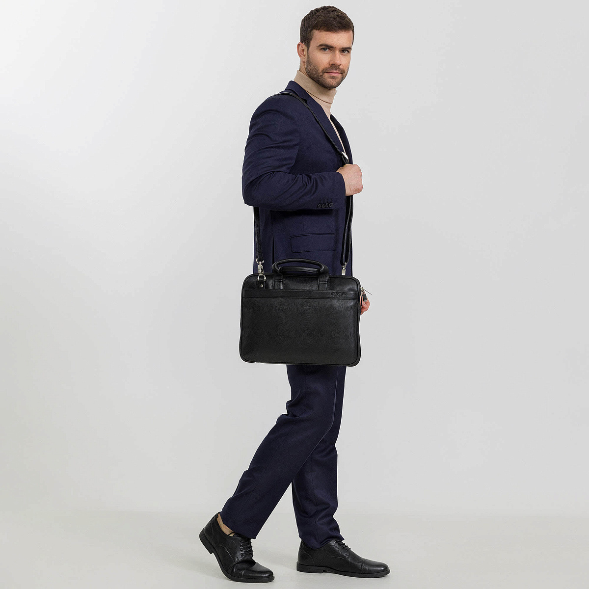 Деловая сумка Dr.Koffer из натуральной кожи черная