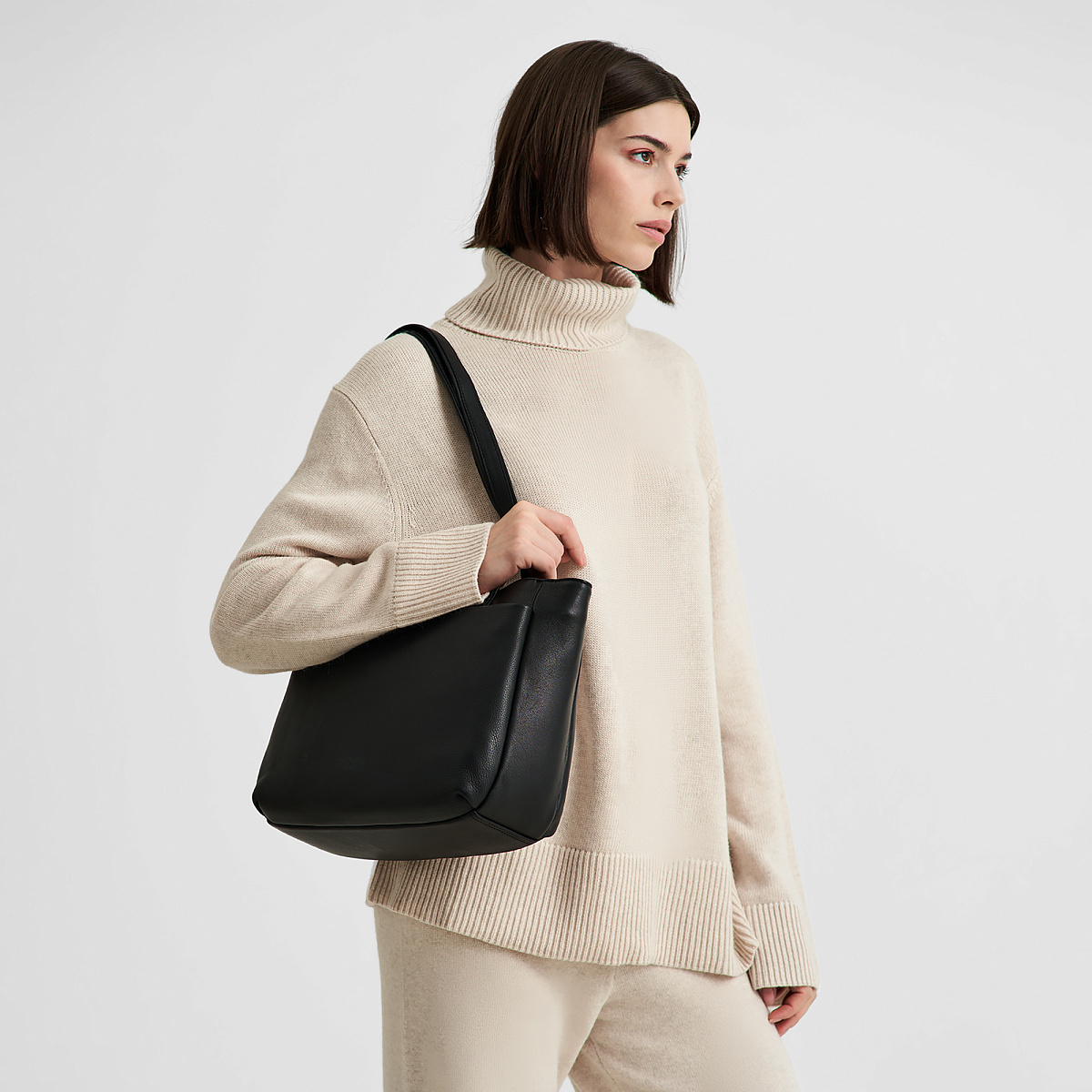 Женская сумка Dr.Koffer из натуральной кожи чёрная