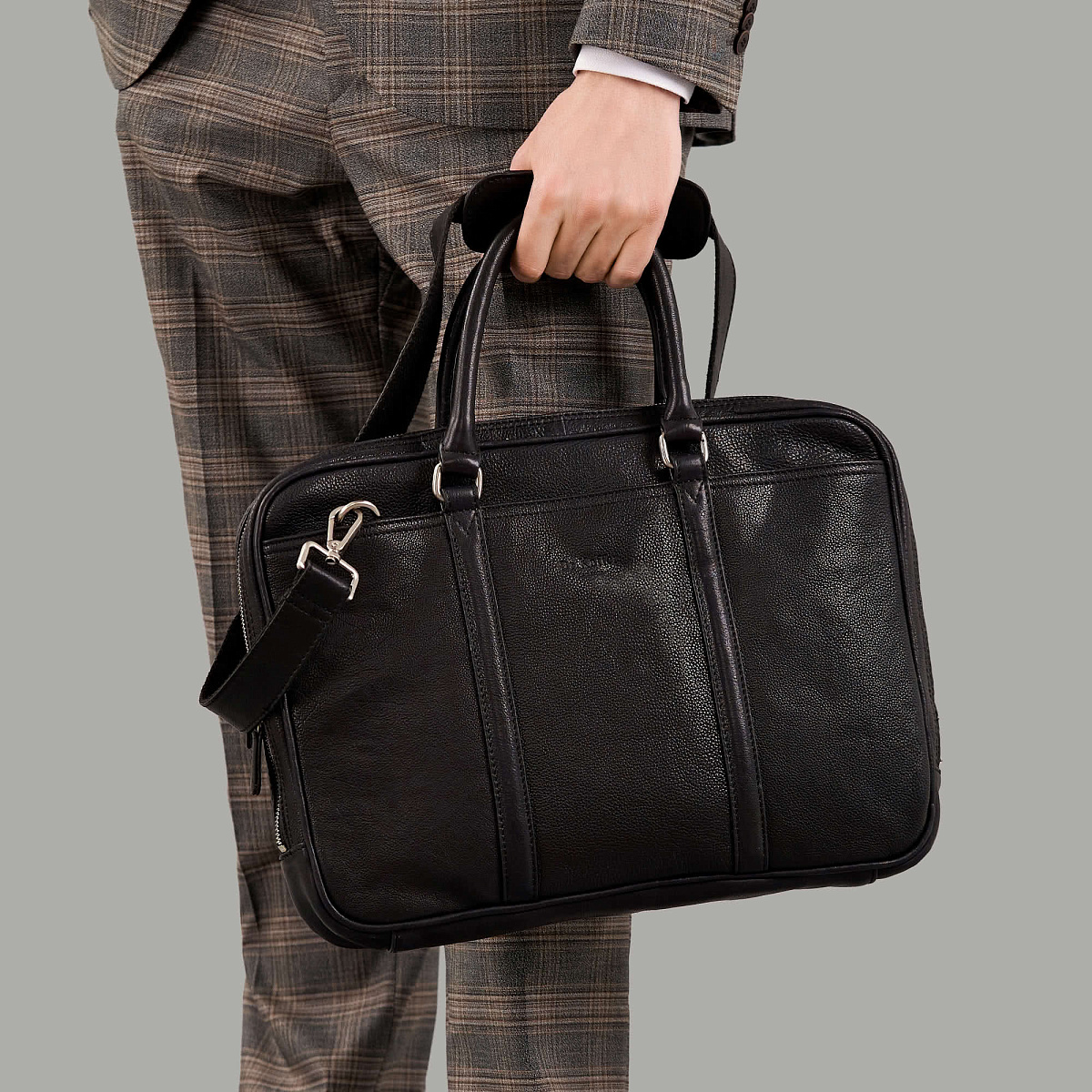 Деловая сумка Dr.Koffer из натуральной кожи черная