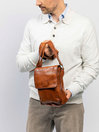 Сумка через плечо Dr.Koffer из натуральной кожи коричневая