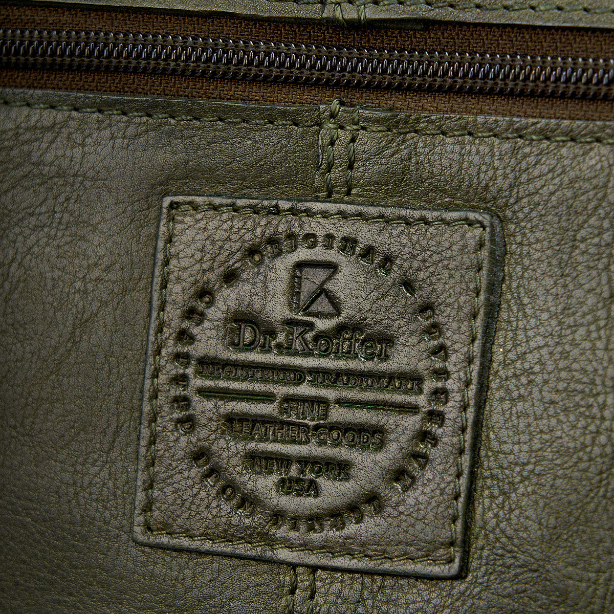 Деловая сумка Dr.Koffer из натуральной кожи зеленая