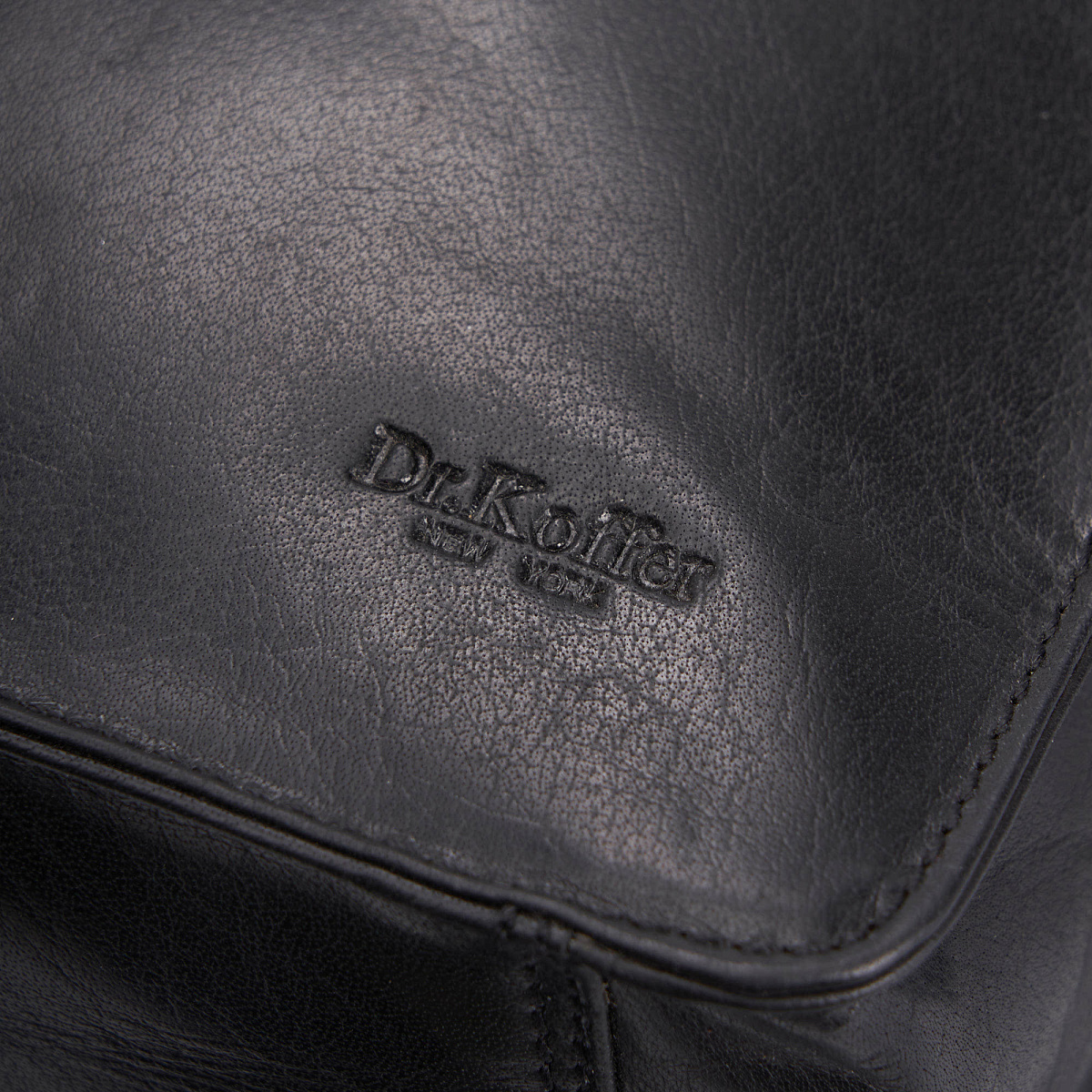Рюкзак Dr.Koffer из натуральной кожи черный