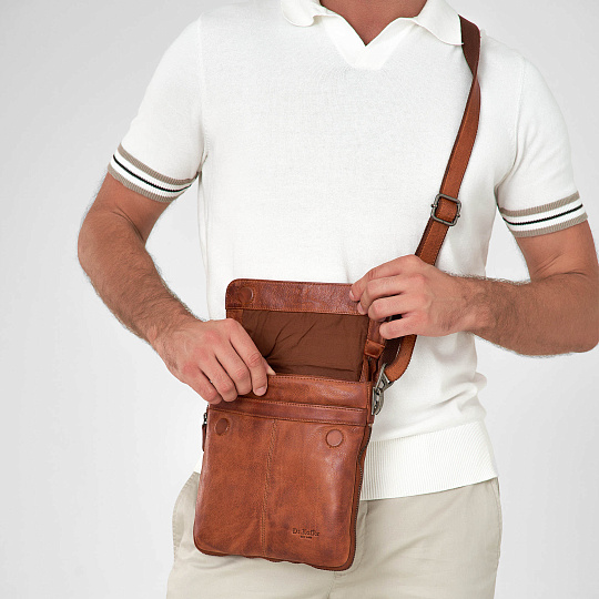 Сумка через плечо Dr.Koffer из натуральной кожи коричневая