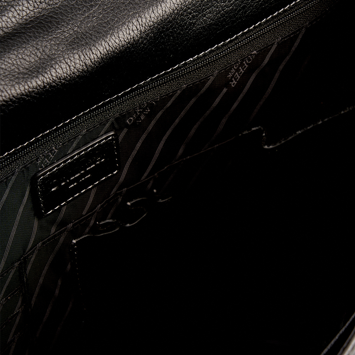 Деловая сумка Dr.Koffer из натуральной кожи черная