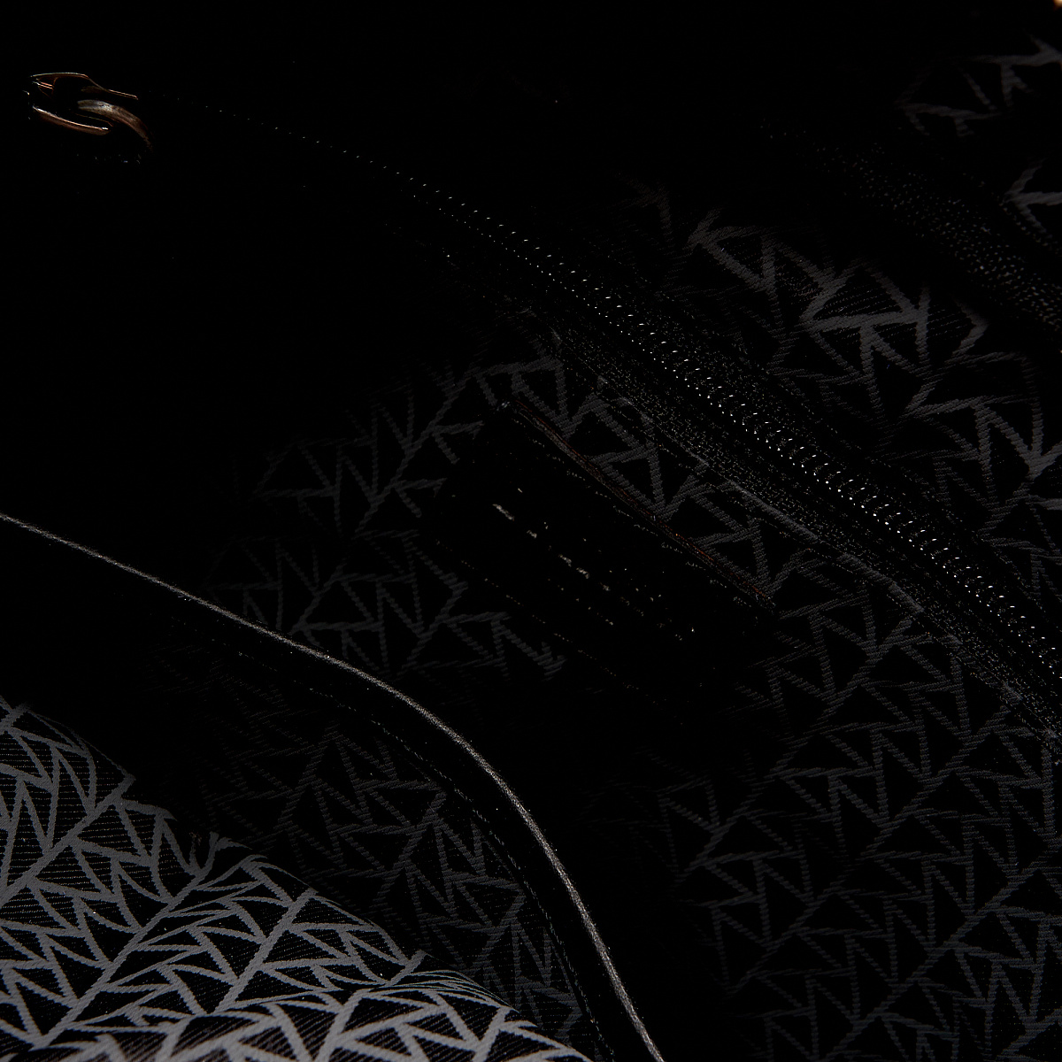 Сумка через плечо Dr.Koffer из натуральной кожи черная