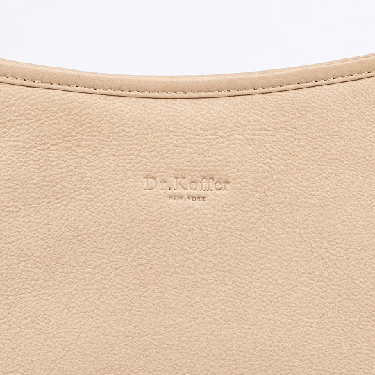 Женская сумка Dr.Koffer из натуральной кожи бежевая