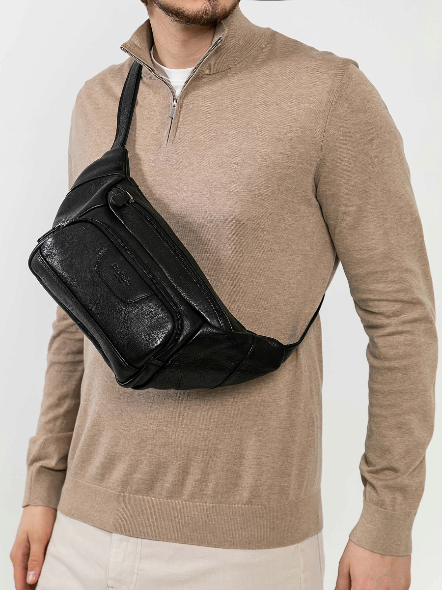 Сумка на пояс Dr. Koffer из натуральной кожи черная