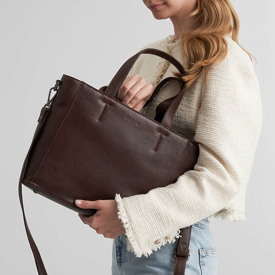 Женская сумка Dr.Koffer из натуральной кожи коричневая