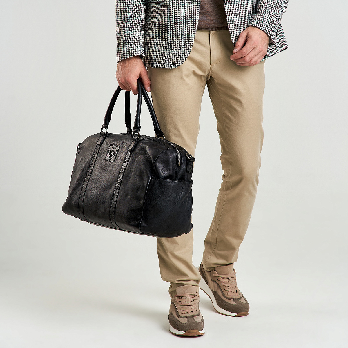 Сумка дорожная Dr.Koffer из натуральной кожи черная