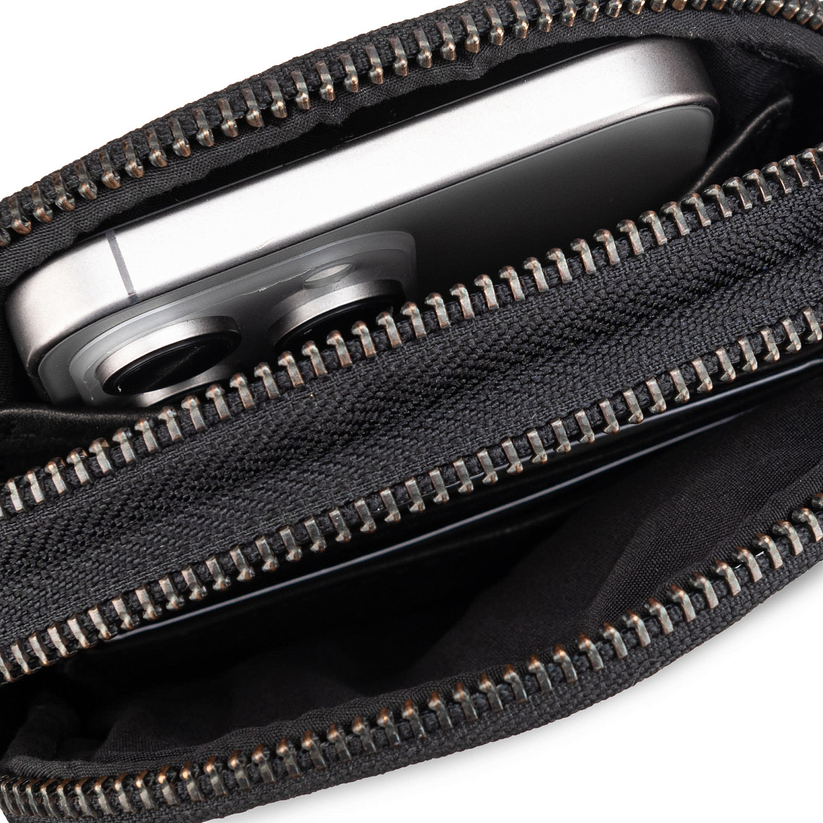 Сумка через плечо Dr.Koffer из натуральной кожи черная