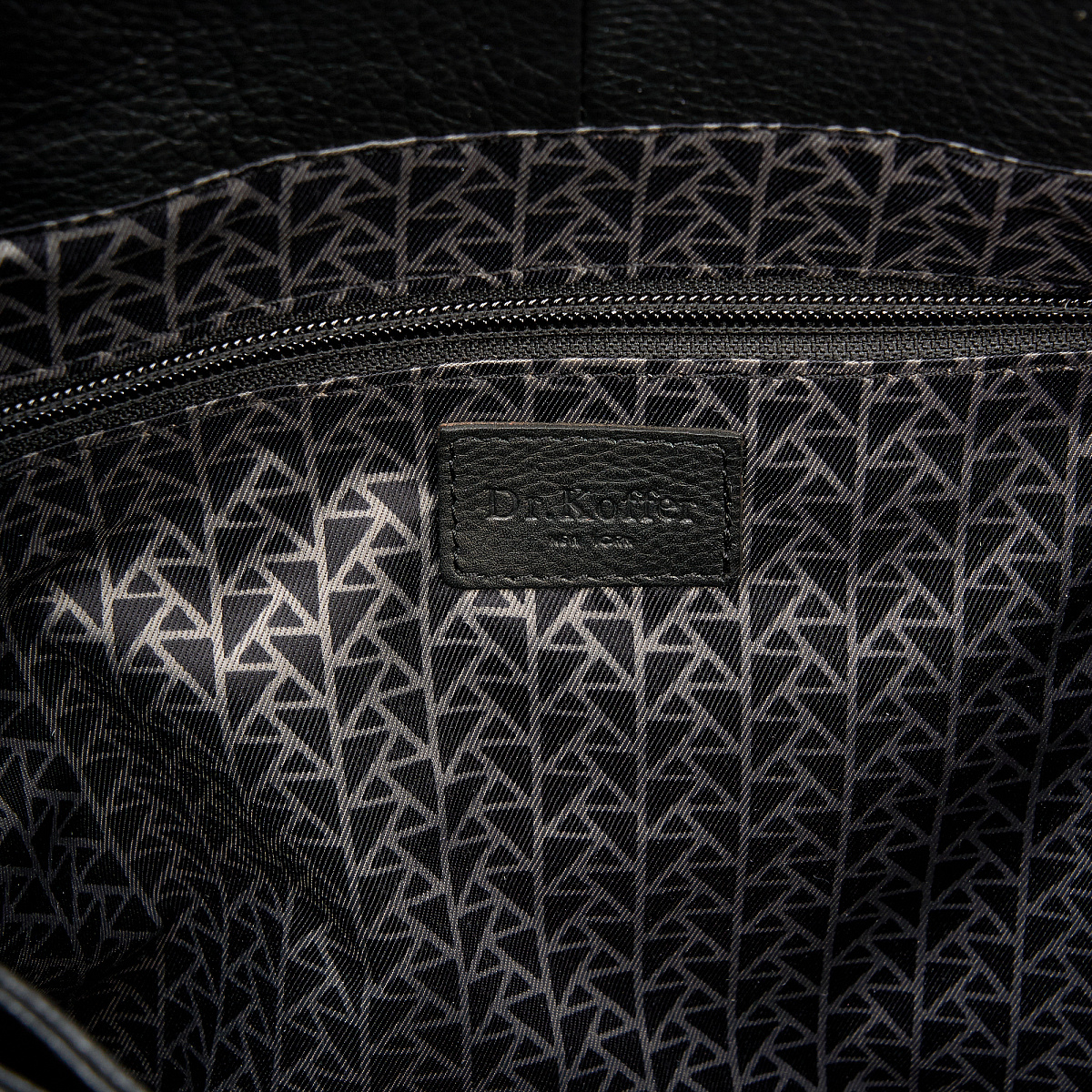 Деловая сумка Dr.Koffer из натуральной кожи черная