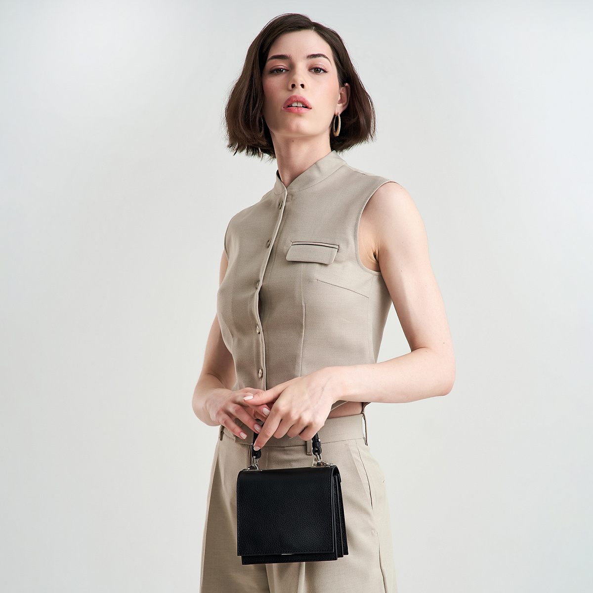 Женская сумка Dr. Koffer из натуральной кожи черная