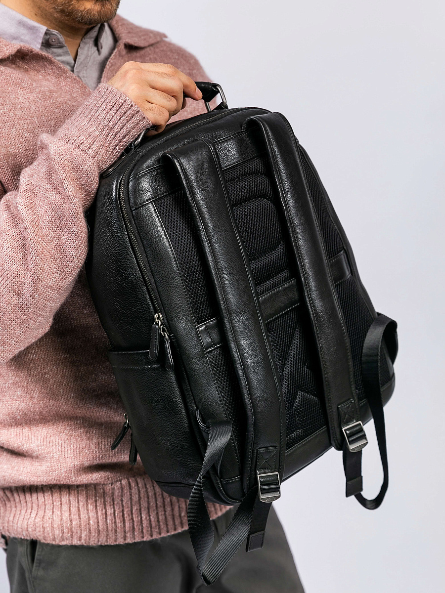 Рюкзак Dr. Koffer из натуральной кожи черный