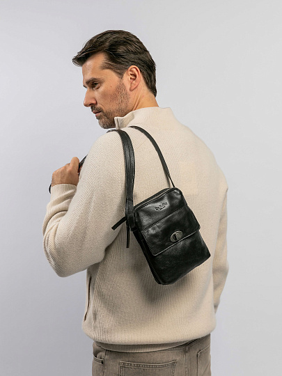 Сумка через плечо Dr.Koffer из натуральной кожи черная