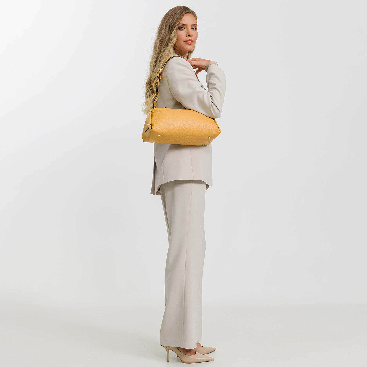 Женская сумка Dr. Koffer из натуральной кожи оранжевая