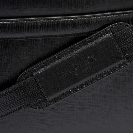 Деловая сумка Dr.Koffer из натуральной кожи черная