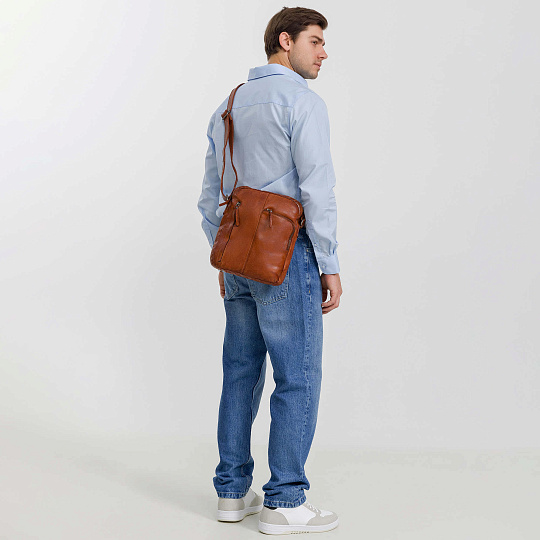 Сумка через плечо Dr.Koffer из натуральной кожи коричневая